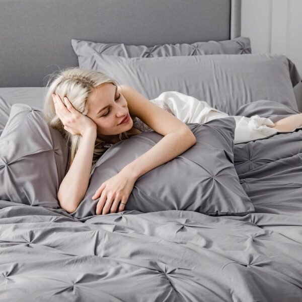 Limited time deal 10% off Pintuck Bed Set Gift for Family - Image 2